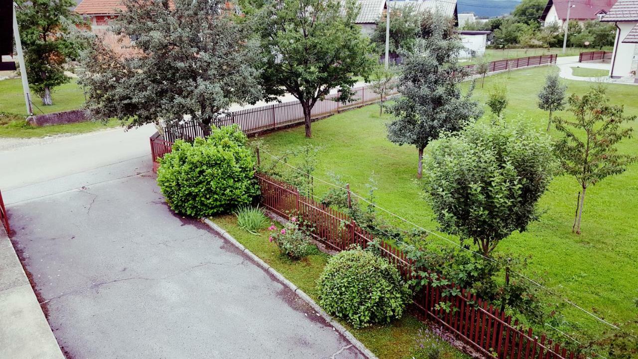 Apartament Apartman Dubravcic Otočac Zewnętrze zdjęcie